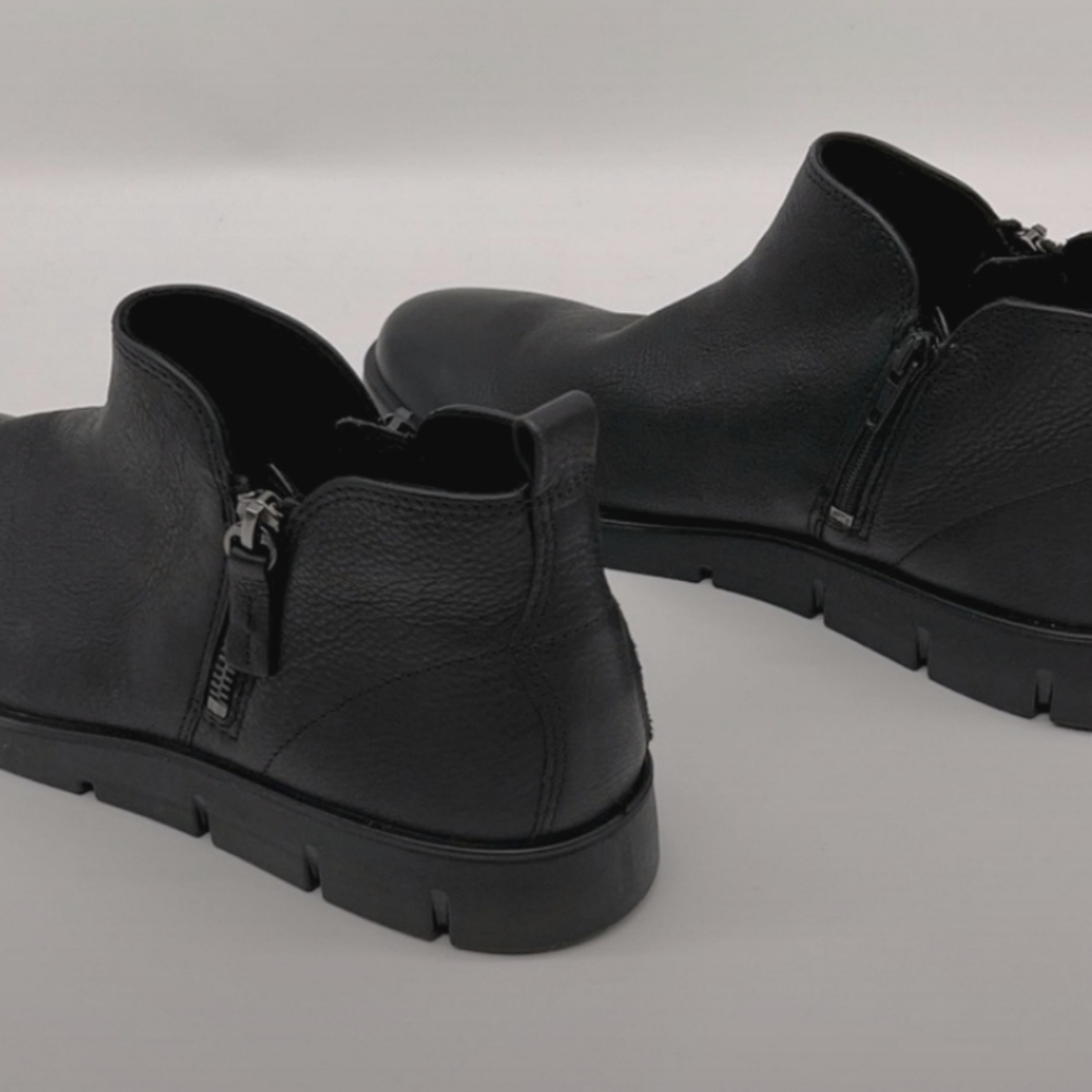 ECCO NWOT Bella Zip Boot Size 11